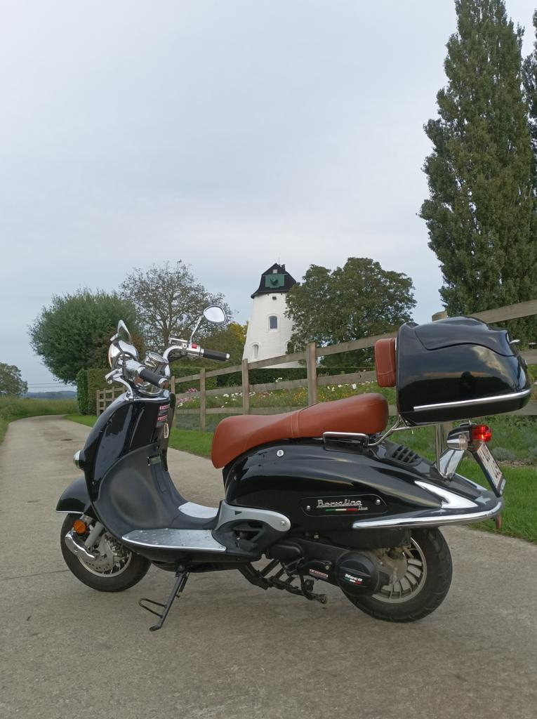 Neco Borsalino 125 cc, Ophalen, Zo goed als nieuw