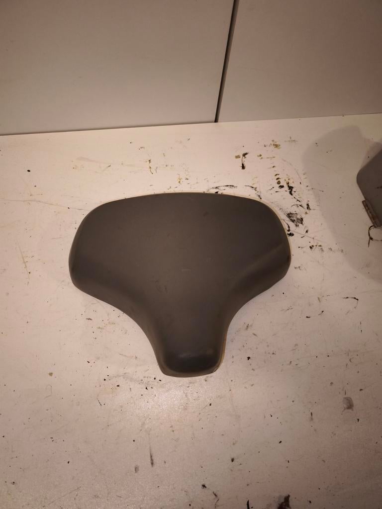 selle Honda Camino grise, Vélos & Vélomoteurs, Enlèvement ou Envoi, Utilisé, Selle