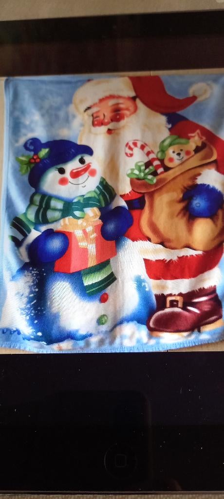 Plaid en polaire du Père Noël, Enlèvement, Utilisé