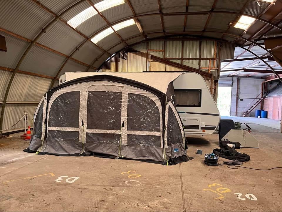 Voortent Kampa Fiesta Air Pro 420, Ophalen, Zo goed als nieuw, Kampa Dometic