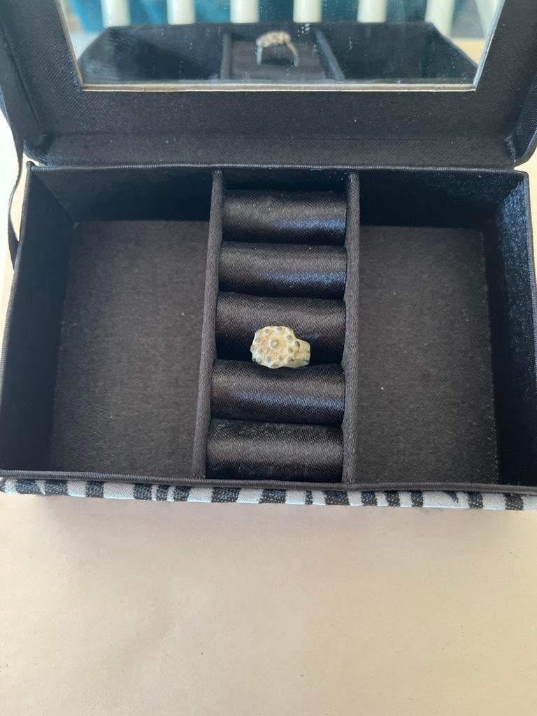 Antieke ring ( lot 7 ), Antiek en Kunst, Antiek | Brons en Koper, Ophalen of Verzenden, Brons