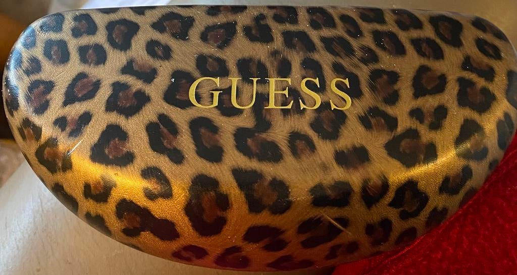 Guess zonnebril, Handtassen en Accessoires, Zonnebrillen en Brillen | Dames, Ophalen of Verzenden, Wit, Zonnebril