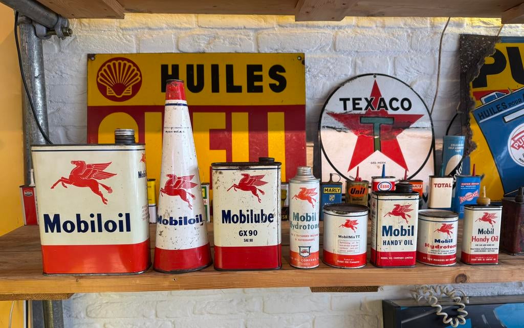 Diverse Mobiloil olie blikken, Verzamelen, Blikken, Ophalen of Verzenden, Gebruikt, Overige, Overige merken