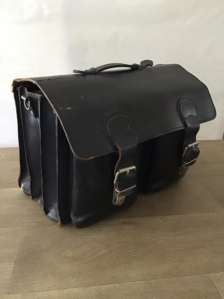 Lederen boekentas , vintage, Handtassen en Accessoires, Tassen | Schooltassen, Ophalen of Verzenden, Rugtas