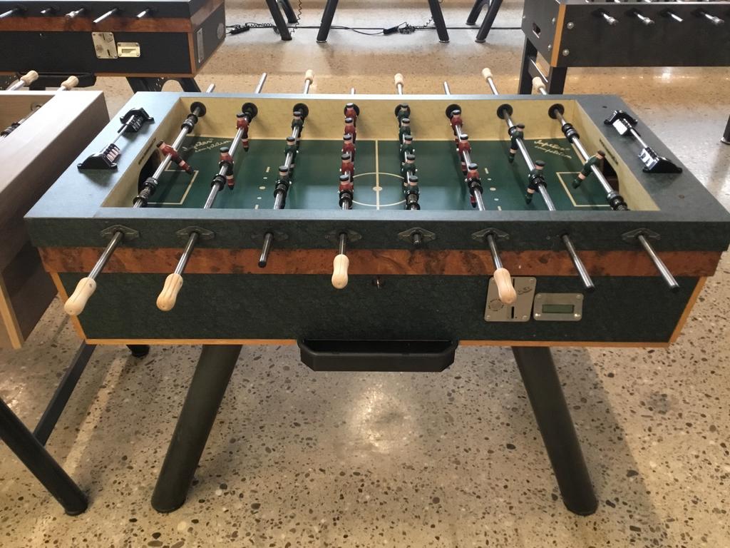 tafelvoetbal Jupiter Eurosoccer, gratis spel, houten spelers, Ophalen of Verzenden, Zo goed als nieuw