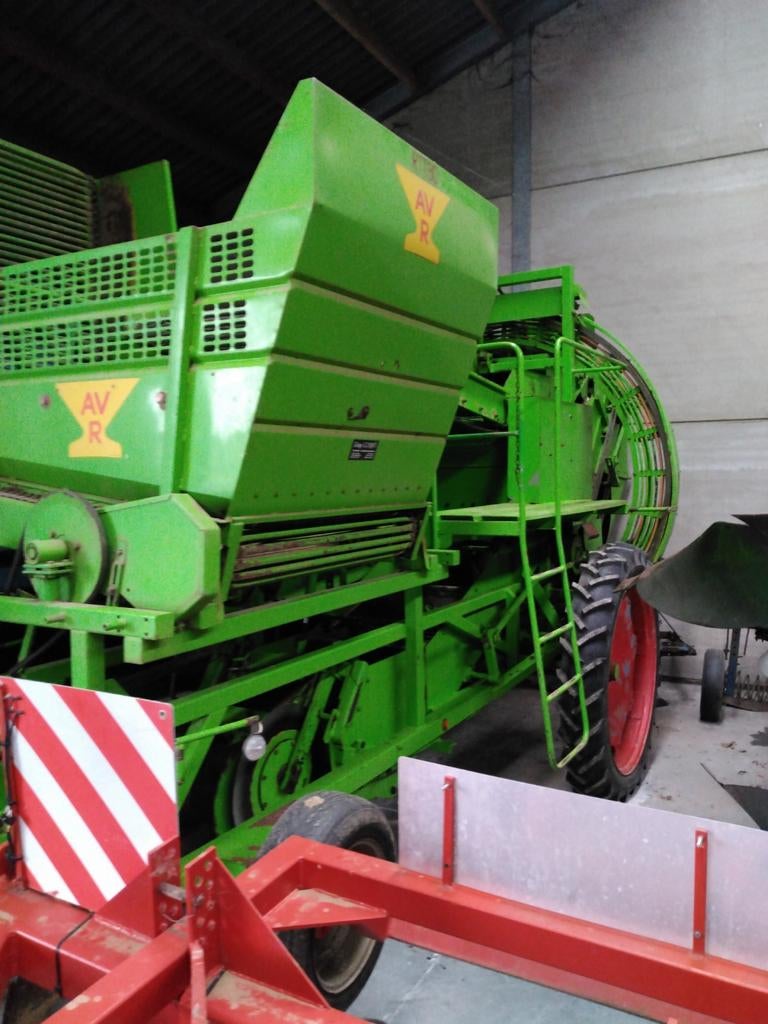 Arracheuse de pommes de terre avr RTT80, Articles professionnels, Agriculture | Outils, Enlèvement