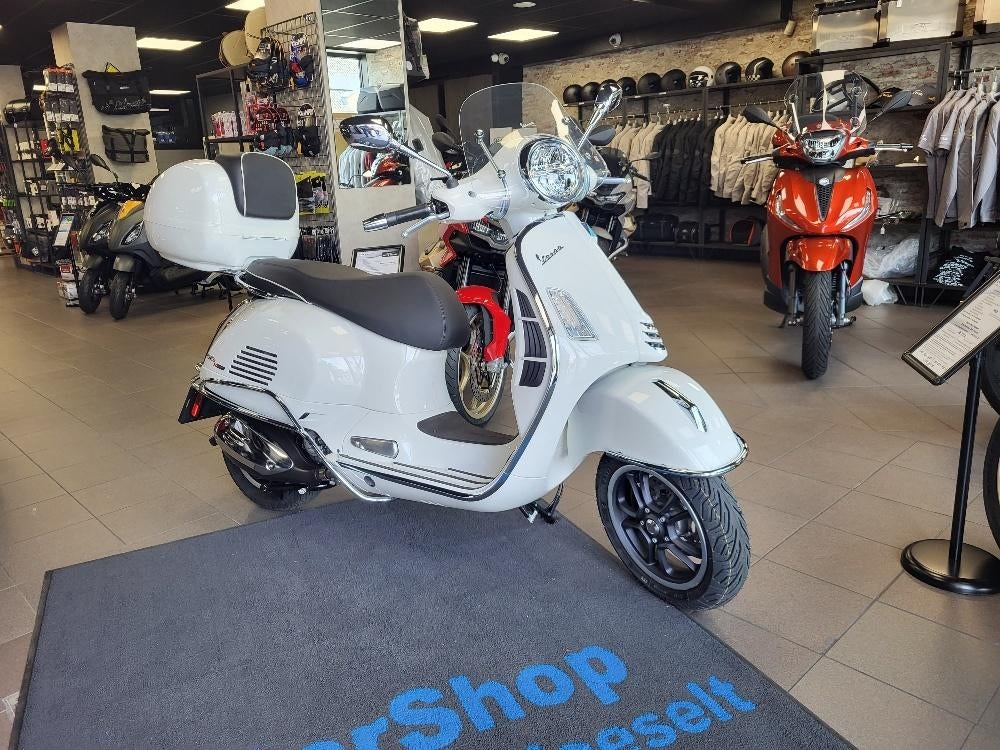 Vespa GTS 125 Super, Motoren, Motoren | Piaggio, Scooter, Bedrijf, 125 cc, 11 kW of minder