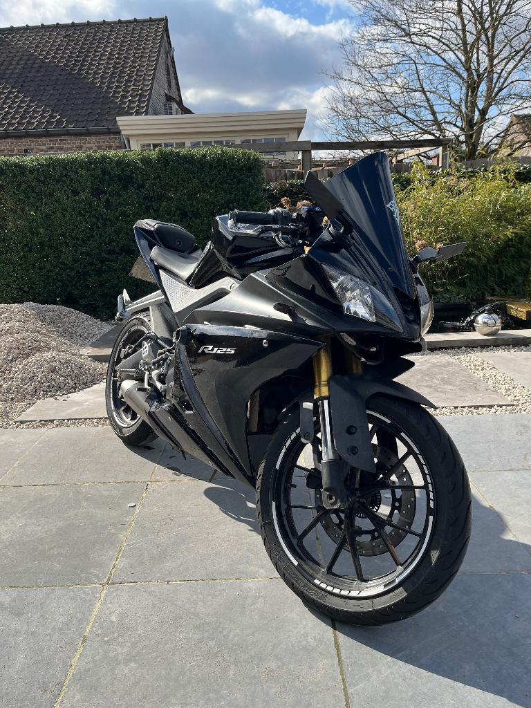 Yamaha r125, Motoren, Motoren | Yamaha, 125 cc, 11 kW of minder, 1 cilinder, Minimaal motorrijbewijs A1