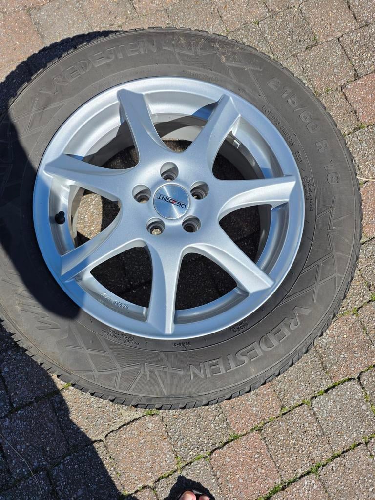 4 banden vredestein op velg steekmaat 5-10, Auto diversen, Wieldoppen, Ophalen