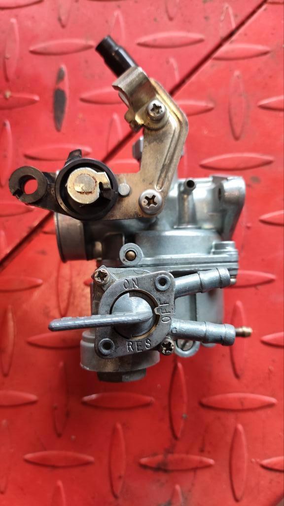 Originele Honda C70 carburator in heel nette staat., Enlèvement ou Envoi, Comme neuf, 70 cm³, Autres modèles