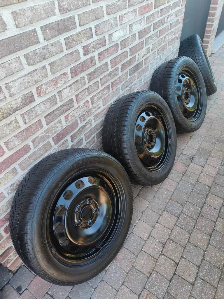 Winterbanden+ velgen VW golf, Passat, Touran, skoda Octavia, Auto-onderdelen, Banden en Velgen, Velg(en), Winterbanden, Ophalen
