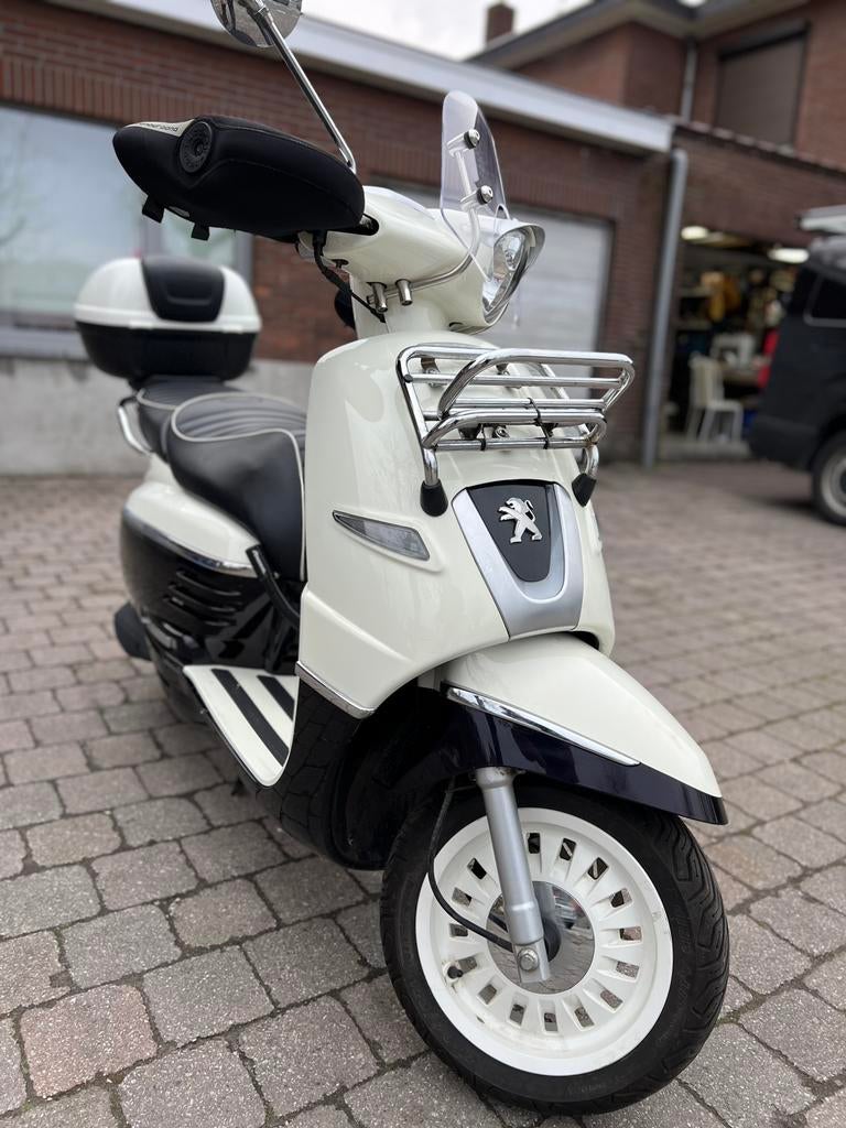 Scooter Peugeot django klasse A, Vélos & Vélomoteurs, Scooters | Peugeot, Comme neuf, Enlèvement, Classe A (25 km/h), Essence