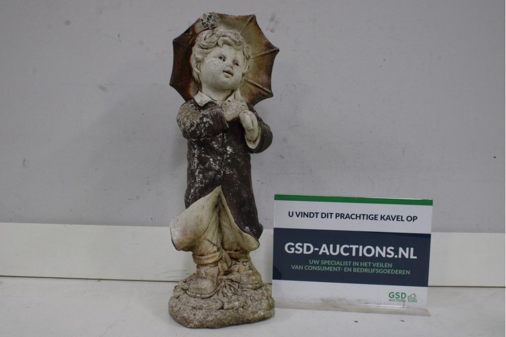 Klassiek Betonnen Tuinbeeld van Jongetje met Paraplu, Antiek en Kunst