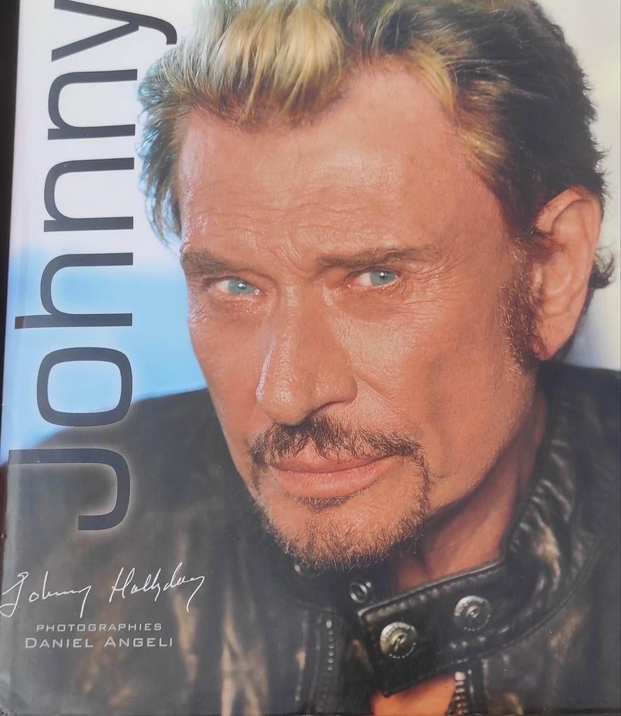 Magnifique livre sur Johnny Hallyday, Enlèvement ou Envoi