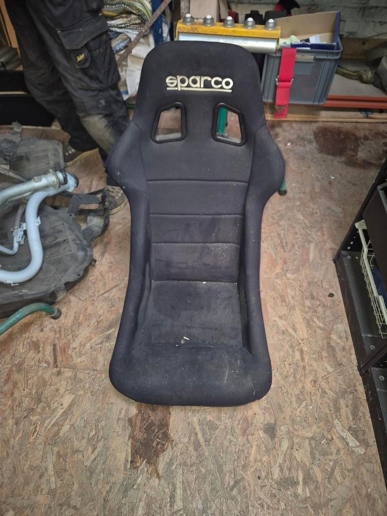 Siege baquet  plus homologué pour le rallye 2 pieces, Enlèvement