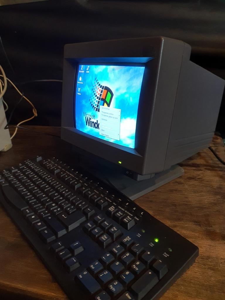 Crt vga scherm 10inch kleur RARE, Computers en Software, Vintage Computers, Ophalen