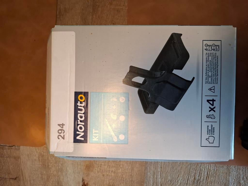 Dakdrager voetjes voor Kia Sportage, Huyundai ix35, Auto diversen, Dakdragers, Ophalen of Verzenden, Zo goed als nieuw