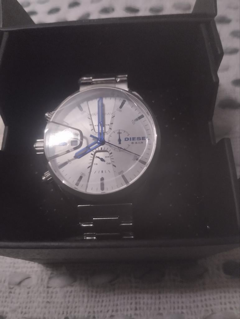 Montre Diesel pour homme, Enlèvement