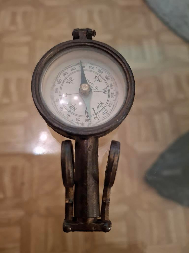 Verrekijkers,compas,vergrootglas en geschiedenis., Enlèvement ou Envoi