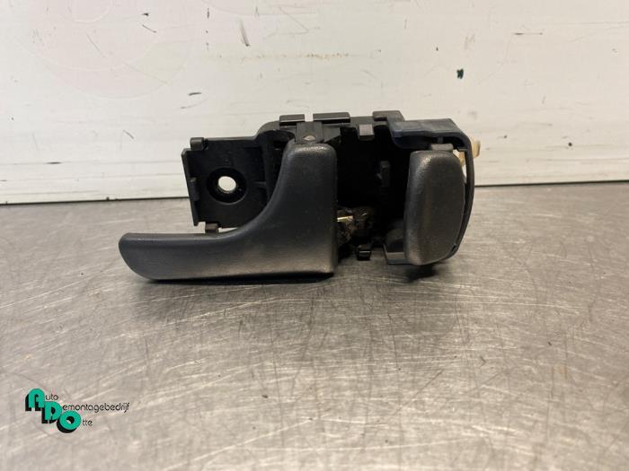 Poignée portière 2portes droite d'un Nissan Terrano (Terra, Autos : Pièces & Accessoires, -, 3 mois de garantie, Utilisé, -