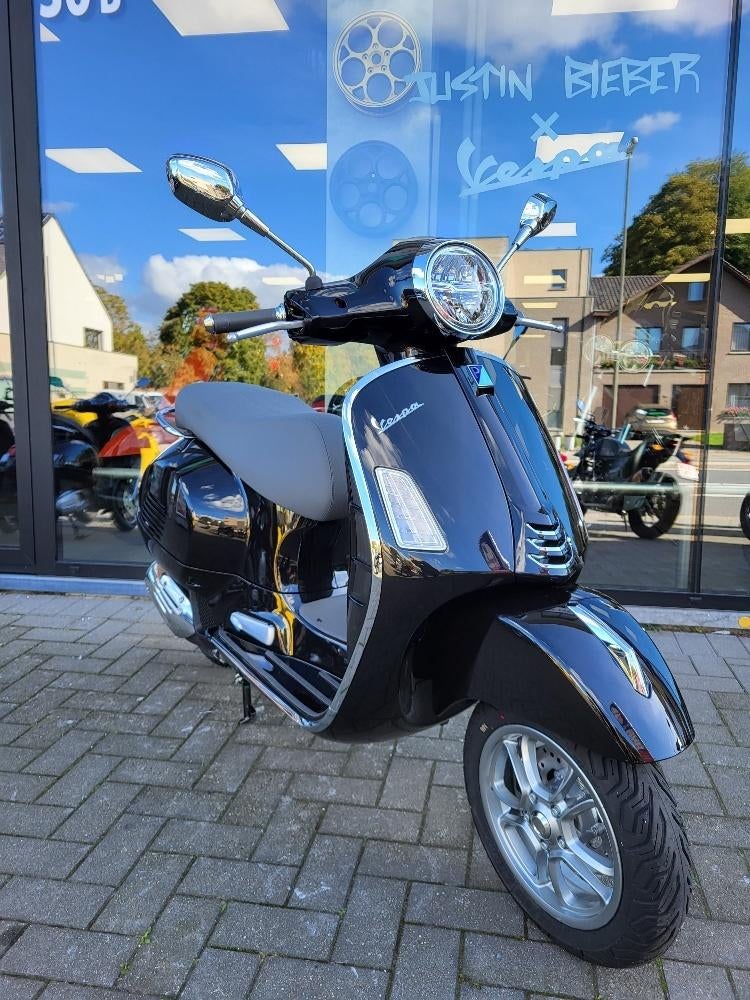 Vespa GTS 310cc hpE, Motoren, Scooter, Bedrijf, 310 cc, Minimaal motorrijbewijs A2