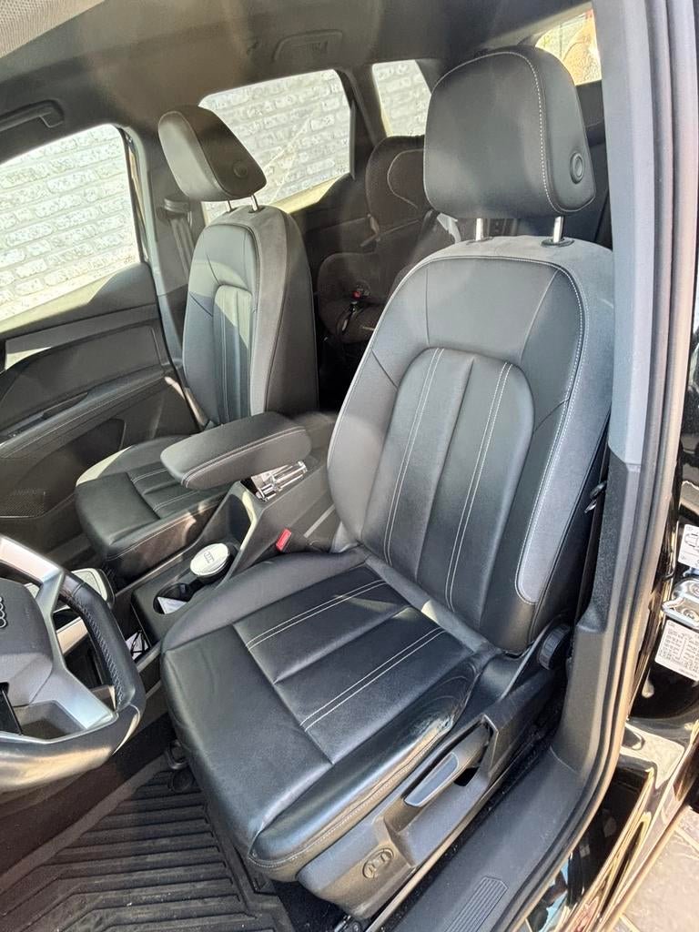 Intérieur en cuir de l'Audi Q4, Autos : Pièces & Accessoires, Habitacle & Garnissage, Audi, Utilisé, Enlèvement ou Envoi