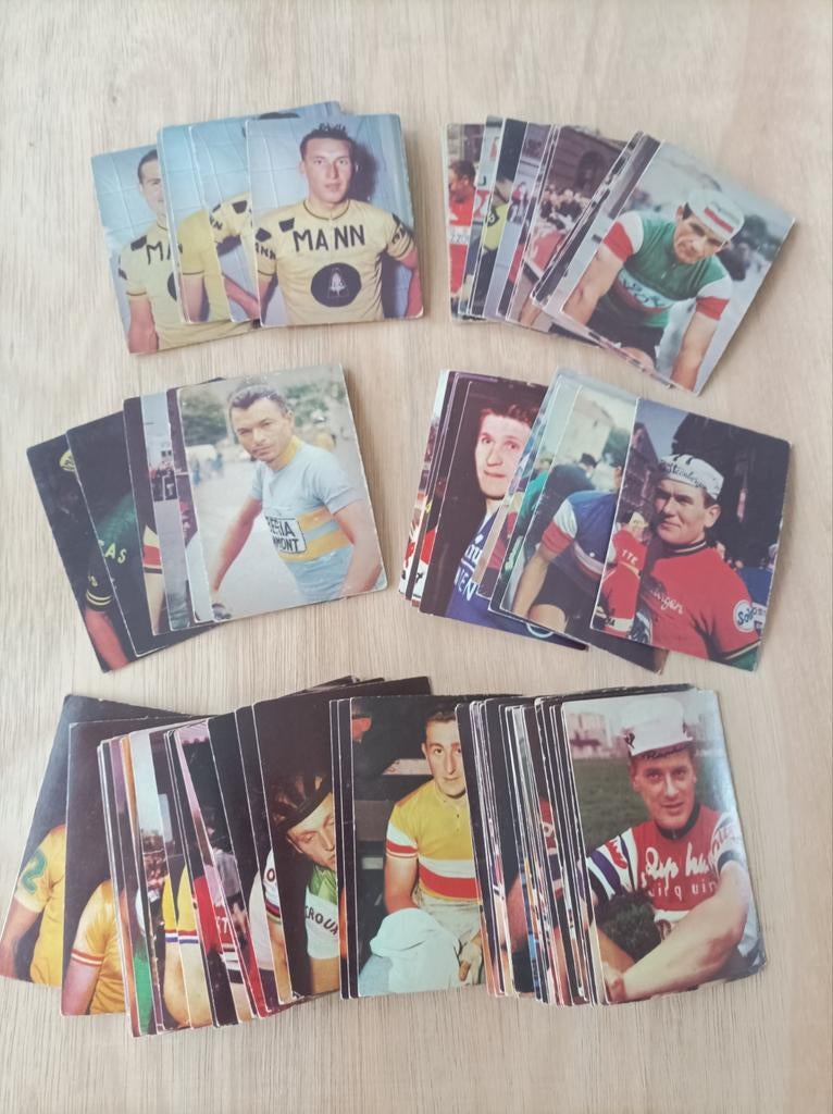 Cyclistes en gomme Maple Leaf des années 1960. 94 vélos diff, Enlèvement ou Envoi