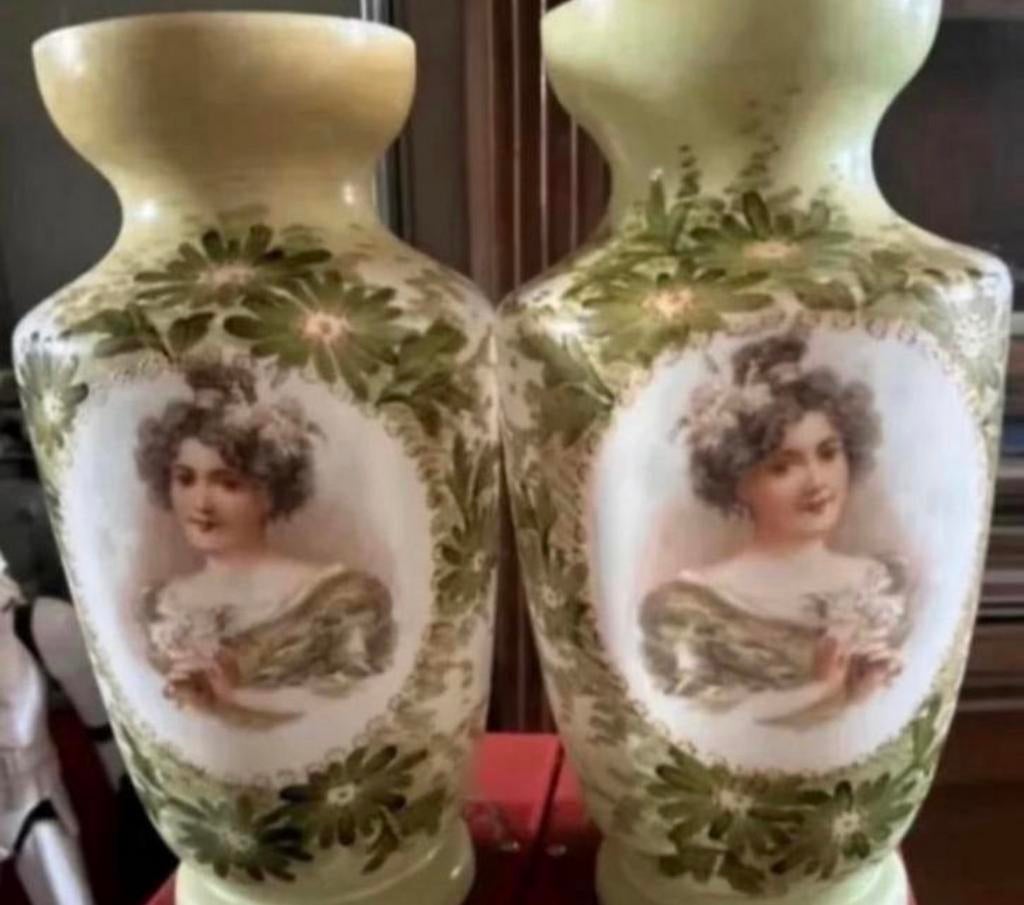 Vases en opaline, Antiquités & Art, Enlèvement