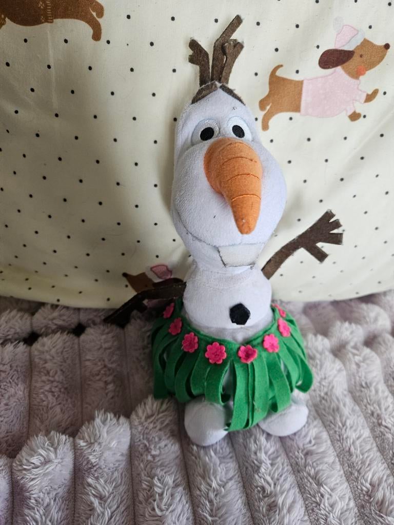 Witte olaf knuffel met zomer rokje, Ophalen of Verzenden