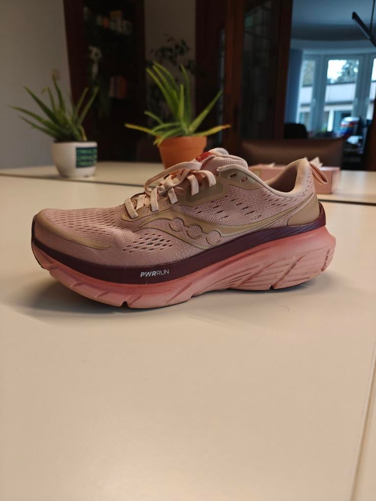 Saucony Guide 18, maat 40,5 (vrouwen), Sport en Fitness, Loopsport en Atletiek, Ophalen, Saucony