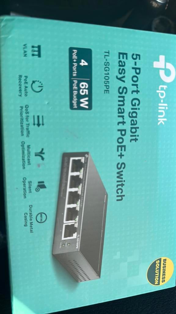 5-poorts Gigabit Easy Smart Poe + switch, Computers en Software, Netwerk switches, Ophalen of Verzenden, Zo goed als nieuw