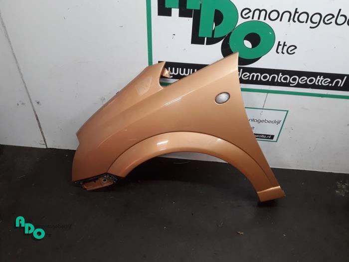 Scherm links-voor van een Opel Meriva (Meriva 03-) (Z40E), Auto-onderdelen, Carrosserie, Gebruikt, -, -, Opel