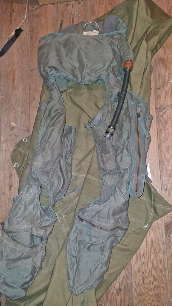 Pantalon anti-g CSU3 BELGE, Collections