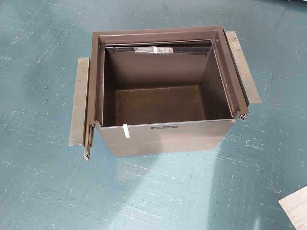 Uitschuifbare lade afsluitbaar, Ophalen