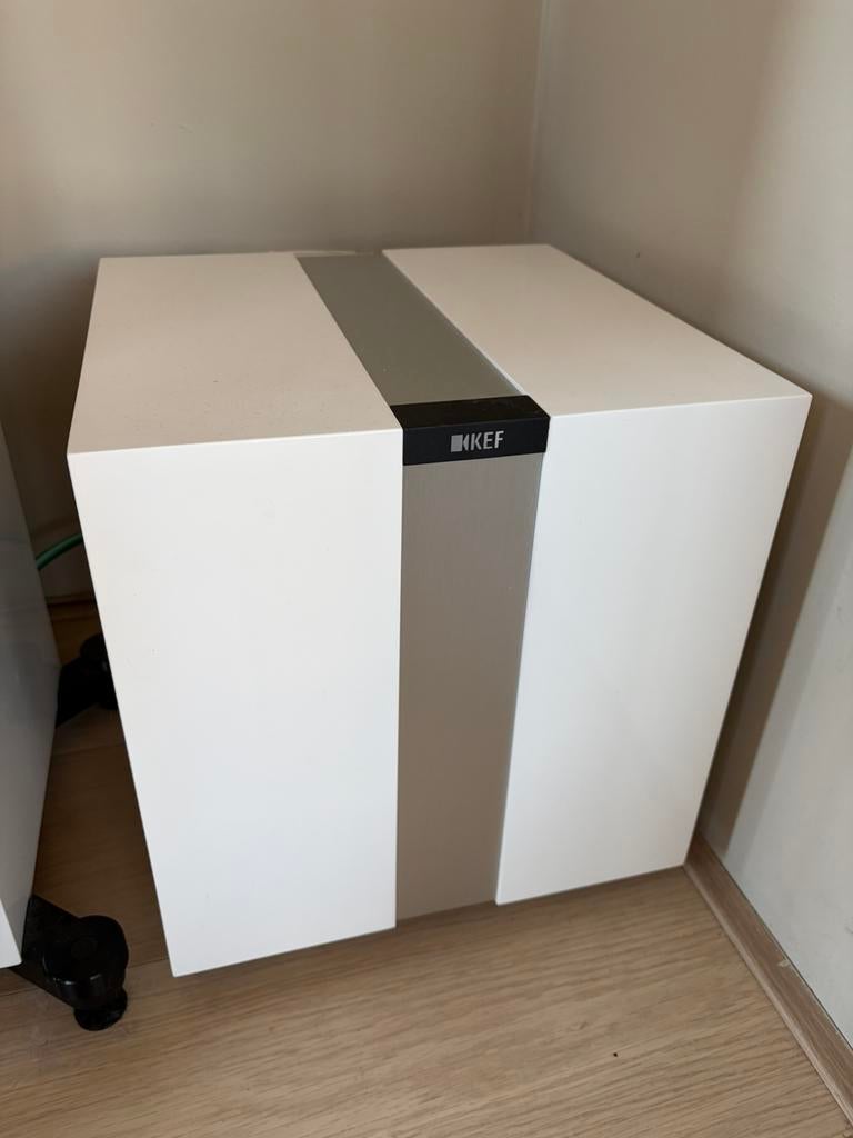 KEF R400b Actieve Subwoofer - 500W - Wit - In Topstaat, Enlèvement, Comme neuf, Haut-parleur central