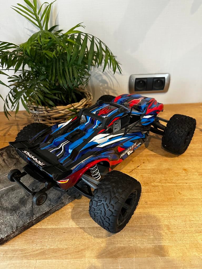 Traxxas Rustler 4x4 geüpgrade + reserve onderdelen, Hobby en Vrije tijd, Ophalen, Zo goed als nieuw, Auto