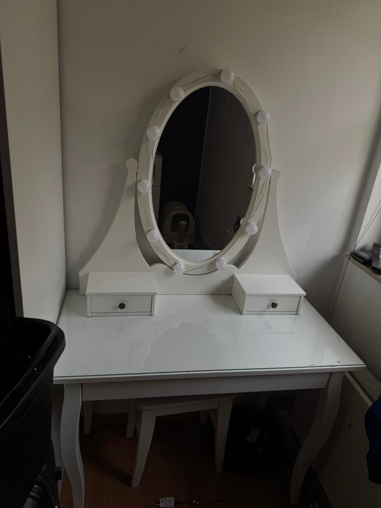 Table de maquillage avec lampes + chaise, Maison & Meubles, Tables | Coiffeuses, Enlèvement, Utilisé