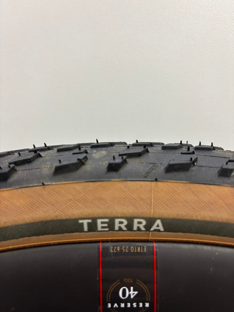 Specialized Terra gravelbanden, mtb banden, Fietsen en Brommers, Fietsonderdelen, Ophalen, Zo goed als nieuw, Band