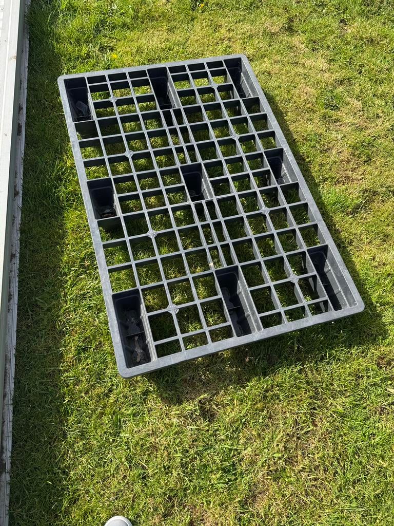 Palette plastique a donner, Ophalen, Zo goed als nieuw