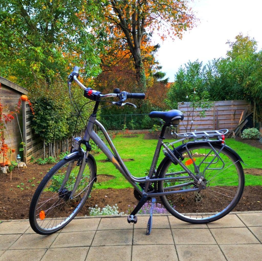 Damesfiets Minerva Trento., Fietsen en Brommers, Fietsen | Dames | Damesfietsen, Gebruikt, Overige merken, Versnellingen, 47 tot 50 cm