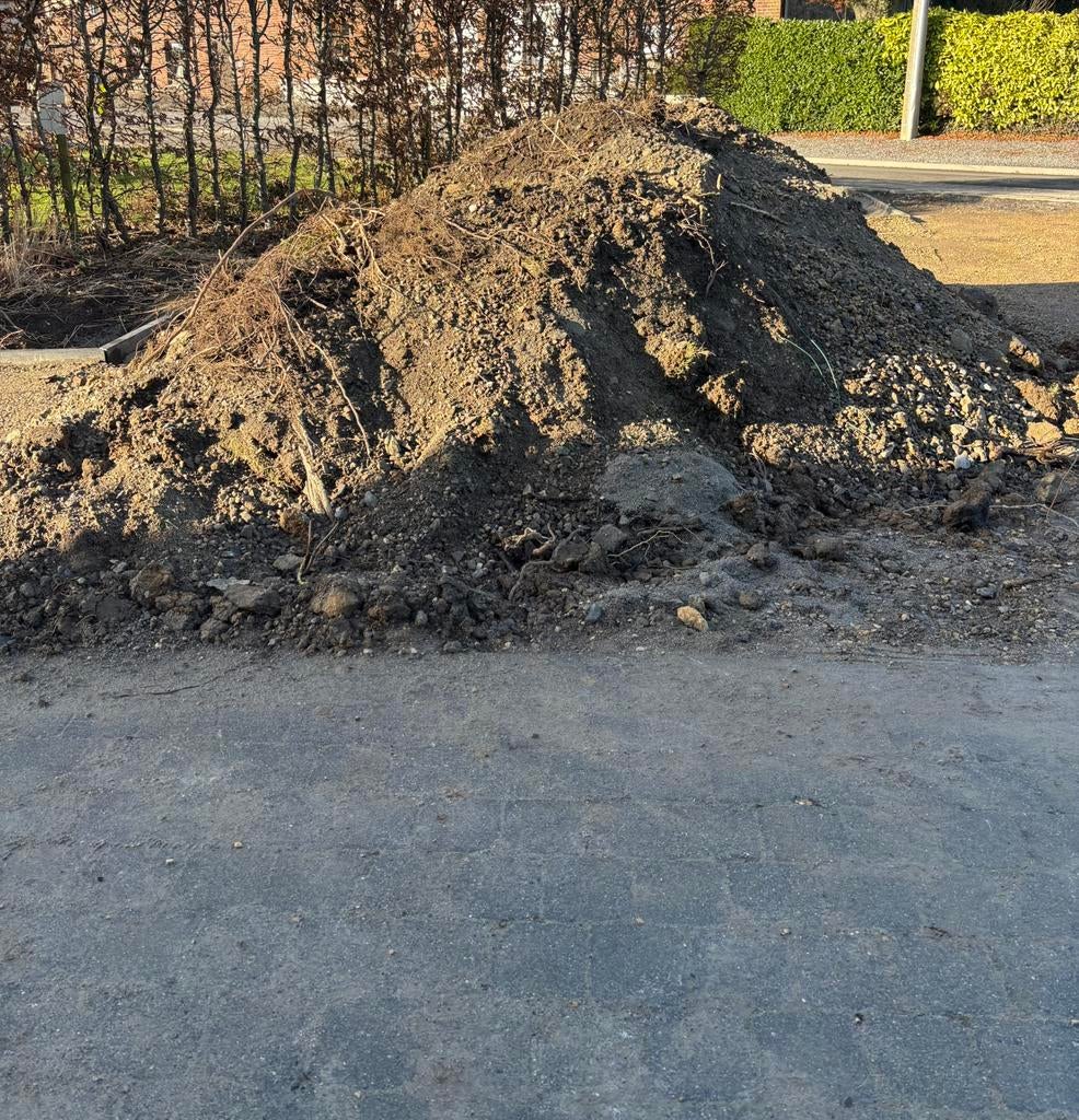 Terre de remblais à donner, Enlèvement