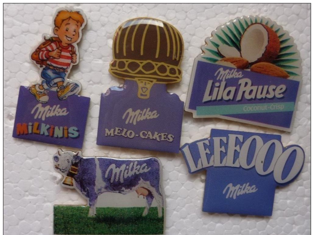 CHOCOLAT MILKA 5 PINS, Collections, Envoi, Comme neuf, Marque, Insigne ou Pin's