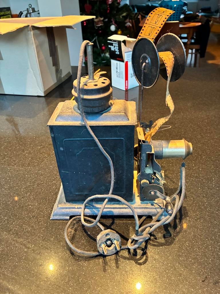 Lanterne Magique - Projecteur cinema jouet 1900, Ophalen, Voor 1940, Projector