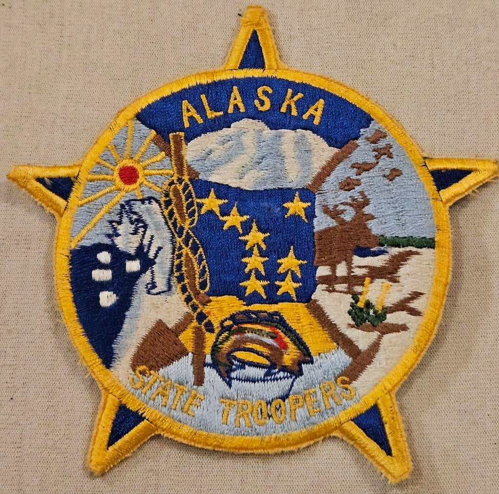 Patch Alaska State Troopers
L'image montre, Collections, Enlèvement ou Envoi, Comme neuf