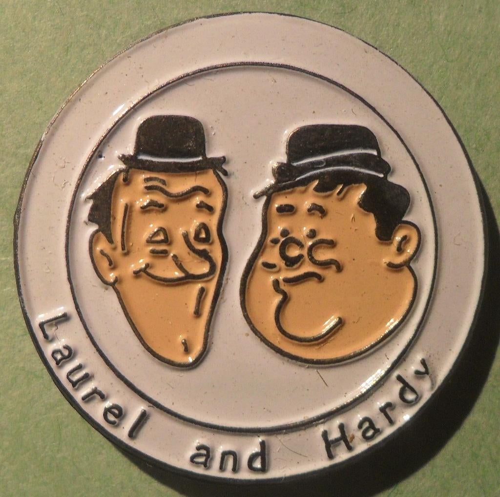 Pin's Laurel & Hardy, Collections, Enlèvement ou Envoi