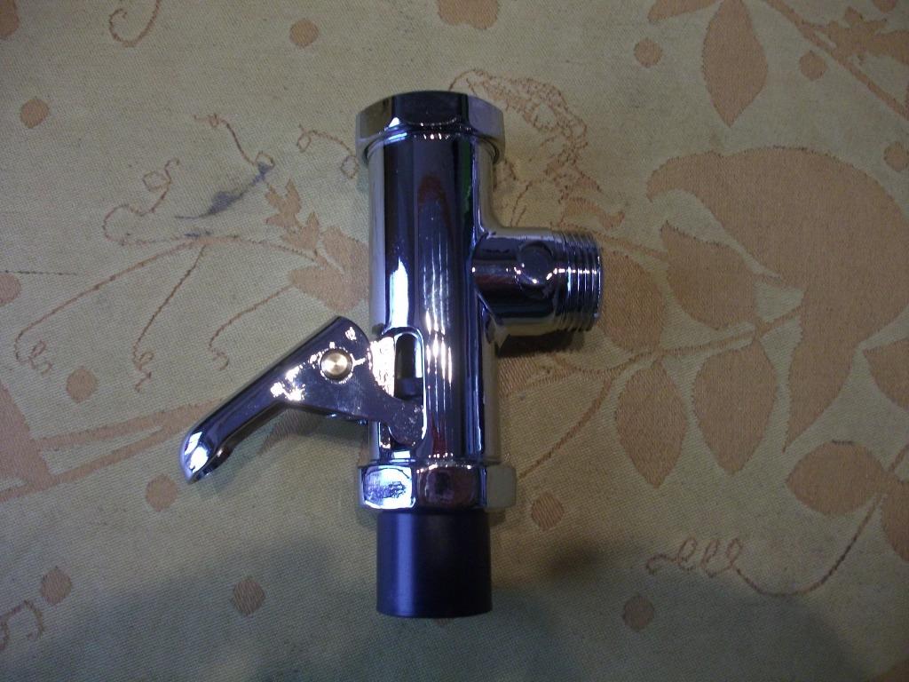 Lavabo à chasse d'eau, Bricolage & Construction, Enlèvement ou Envoi, Neuf, Chrome, Robinet