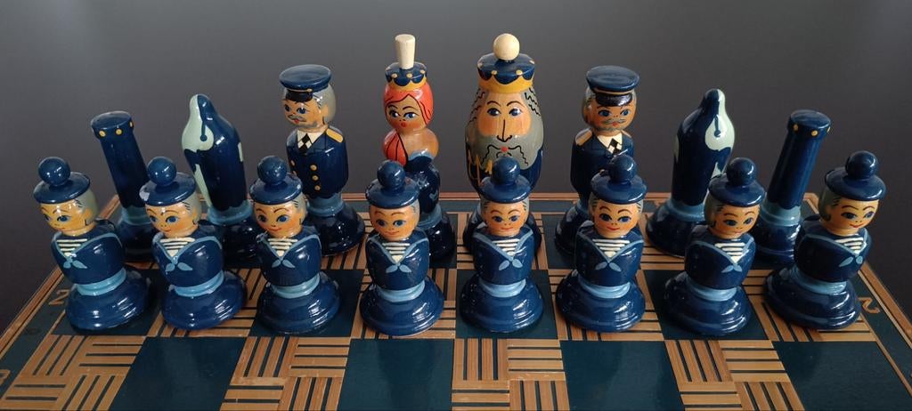Jeu d'échecs en bois vintage de la marine soviétique., Enlèvement ou Envoi