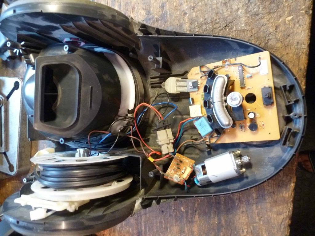 moteur d'aspirateur Philips 1800 W + enrouleur cordon de 9 m, Bricolage & Construction, Chauffe-eau & Boilers, Utilisé, Élément