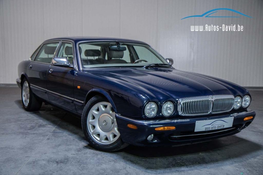 Daimler Super V8 Jaguar 4.0 V8 MEMORY SEATS*ZETELVERWARMING, Auto's, Jaguar, Automaat, Achterwielaandrijving, Blauw, Leder