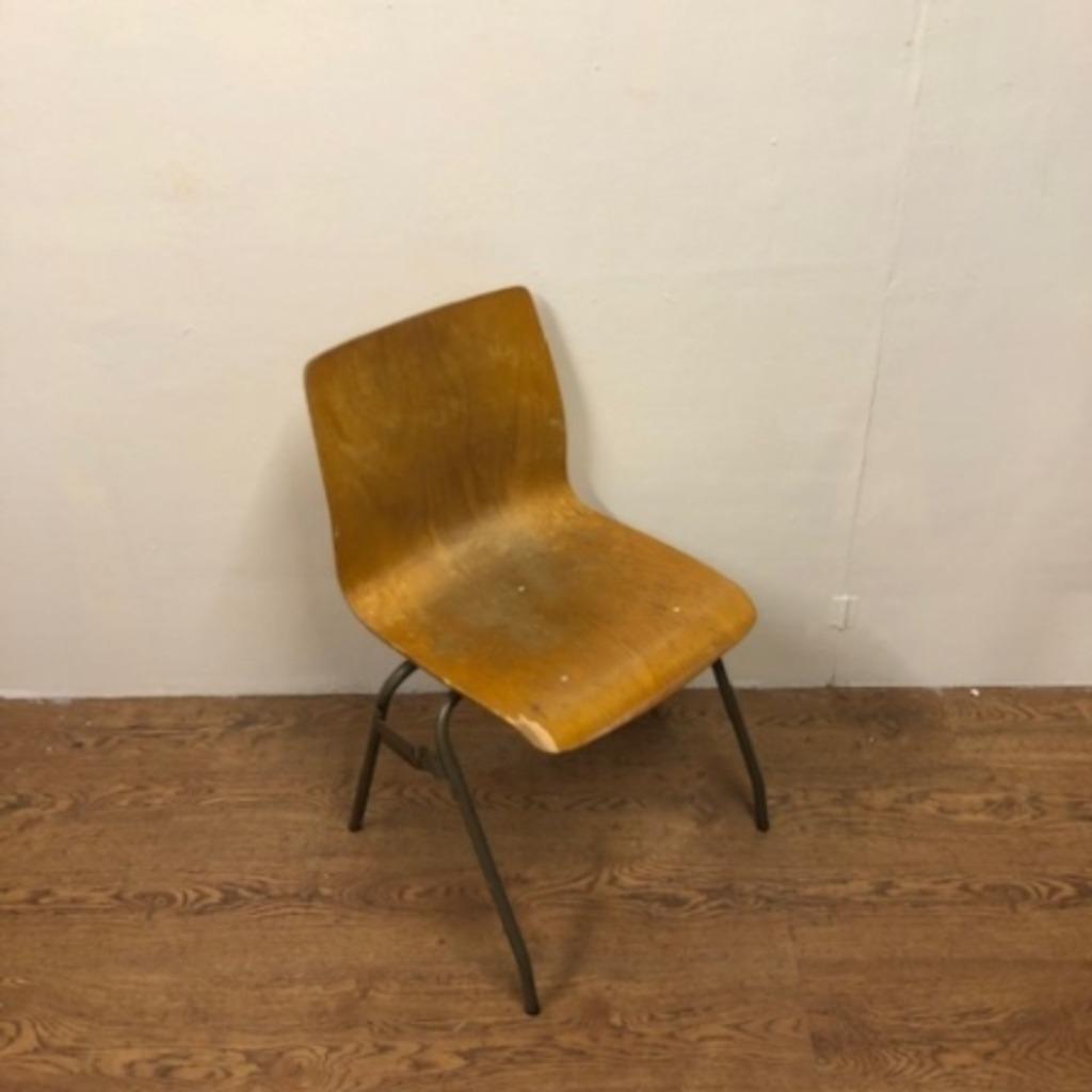 20 vintage school refter kantine horeca stoelen PLYWOOD lot, Huis en Inrichting, Ophalen of Verzenden, Gebruikt, Hout, Vijf, Zes of meer stoelen